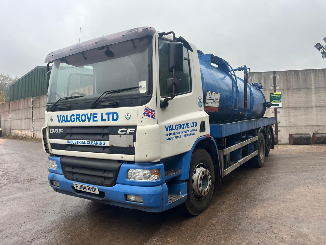 DAF 75 CF - Camion cisternă: Foto 1 DAF 75 CF - Camion cisternă: Foto 1