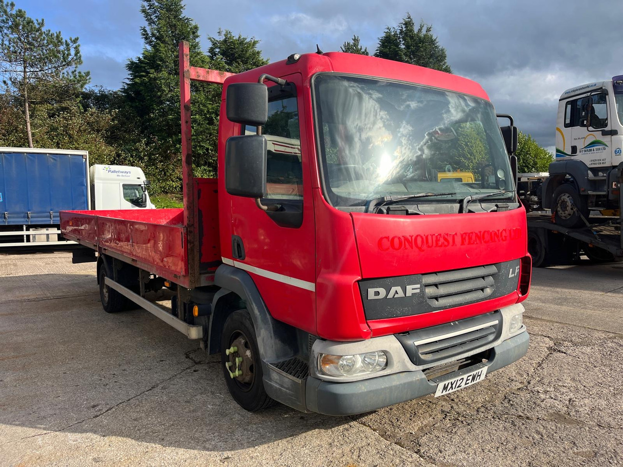 DAF LF 45 160 - Camion platformă: Foto 1 DAF LF 45 160 - Camion platformă: Foto 1