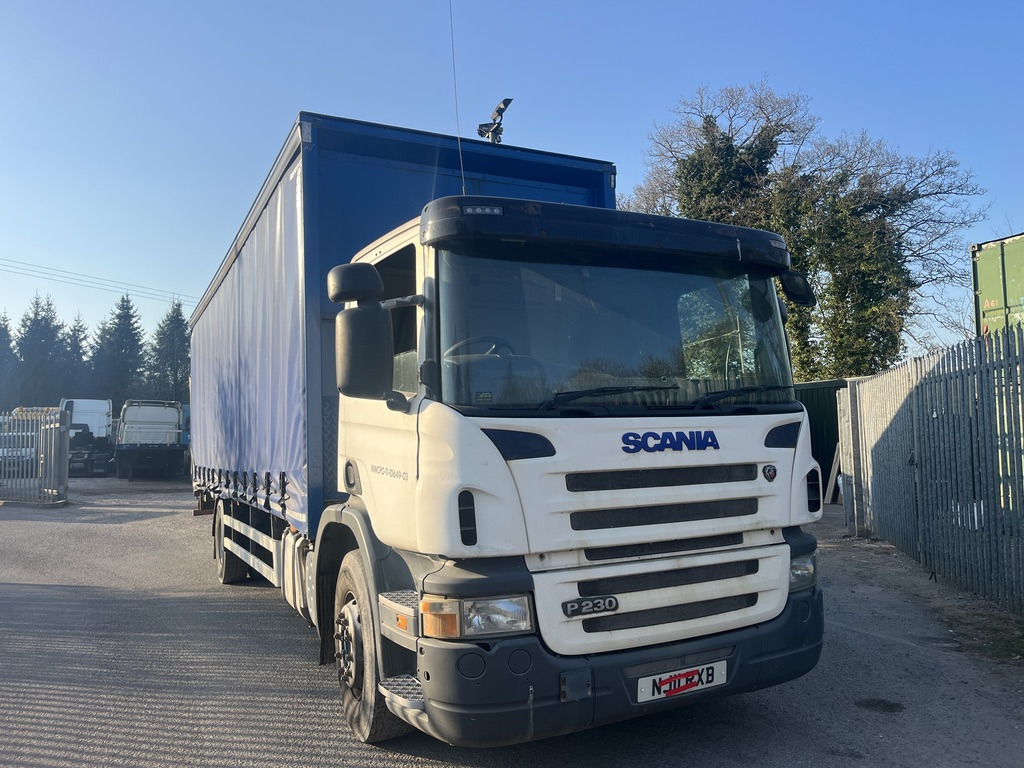 Scania P230 4x2 Curtain side - Camion cu prelată: Foto 1 Scania P230 4x2 Curtain side - Camion cu prelată: Foto 1