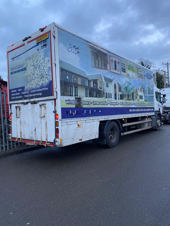 Scania P230 4x2 - Autoutilitară box: Foto 3 Scania P230 4x2 - Autoutilitară box: Foto 3