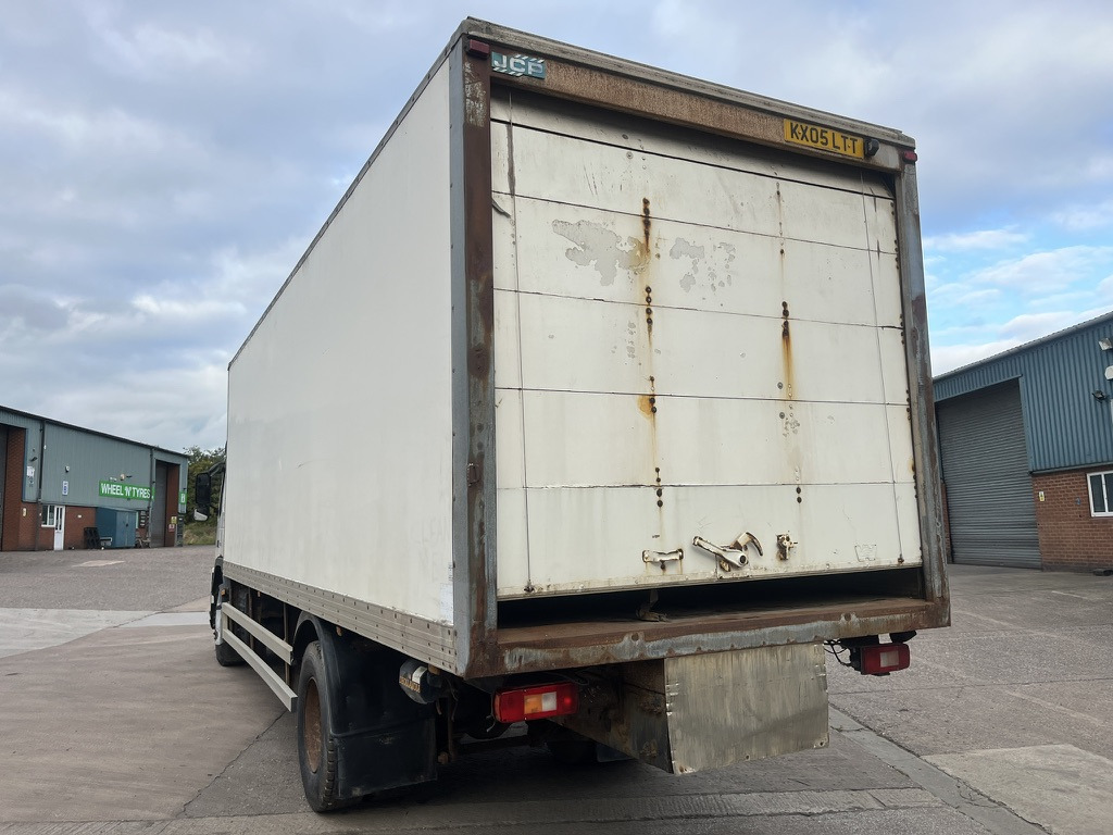 Volvo FM9 300 4x2 Box Van - Autoutilitară box: Foto 4 Volvo FM9 300 4x2 Box Van - Autoutilitară box: Foto 4