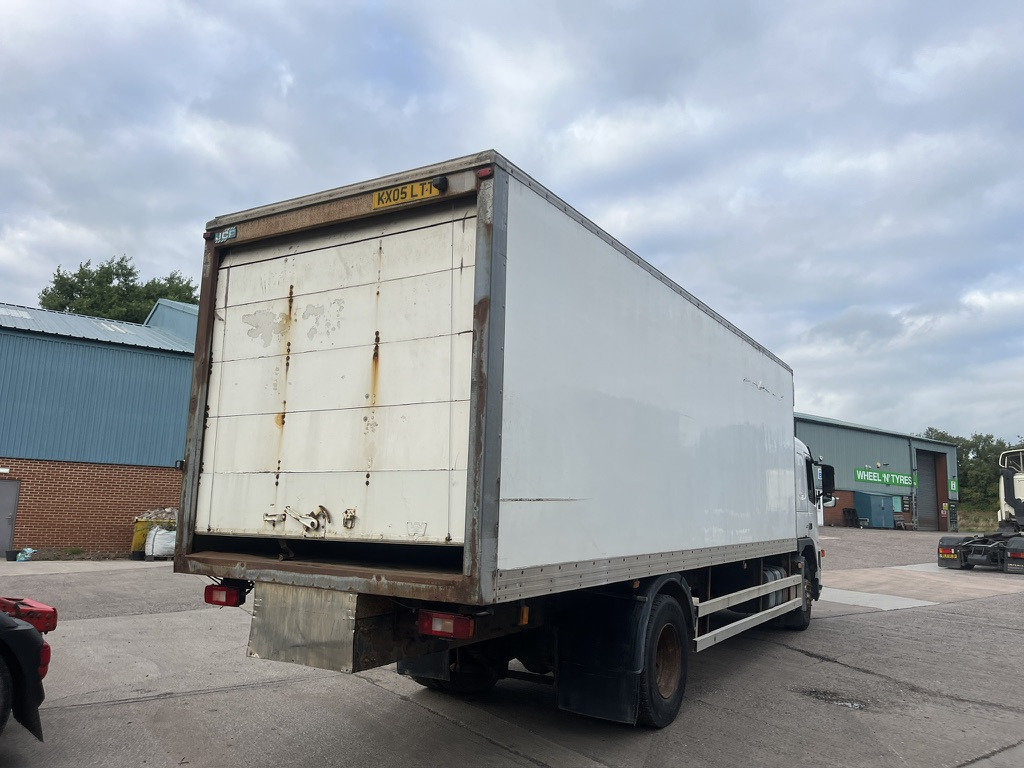 Volvo FM9 300 4x2 Box Van - Autoutilitară box: Foto 3 Volvo FM9 300 4x2 Box Van - Autoutilitară box: Foto 3