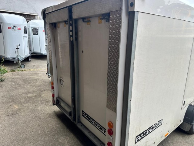 Brian James Race Sport, 340-5000, 5000 x 2000 mm, 2,6 to. - Remorcă transport auto: Foto 5 Brian James Race Sport, 340-5000, 5000 x 2000 mm, 2,6 to. - Remorcă transport auto: Foto 5