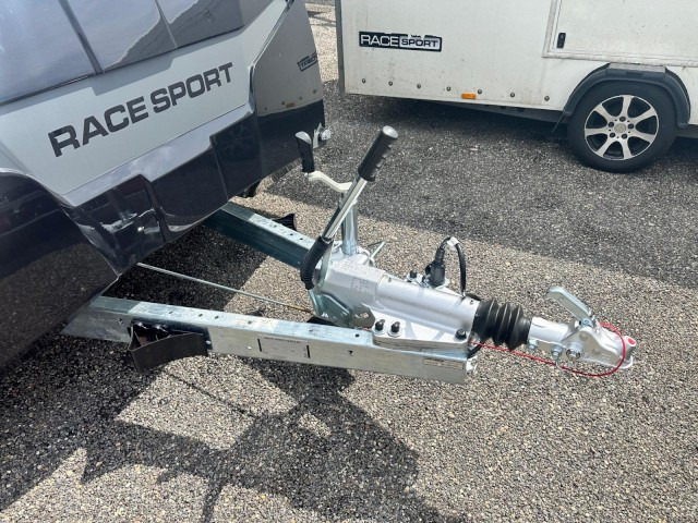 Brian James Race Sport 341, 341-5521-35-2-12-B, 5530x2100x1960mm, 3,5 to. - Remorcă transport auto: Foto 2 Brian James Race Sport 341, 341-5521-35-2-12-B, 5530x2100x1960mm, 3,5 to. - Remorcă transport auto: Foto 2