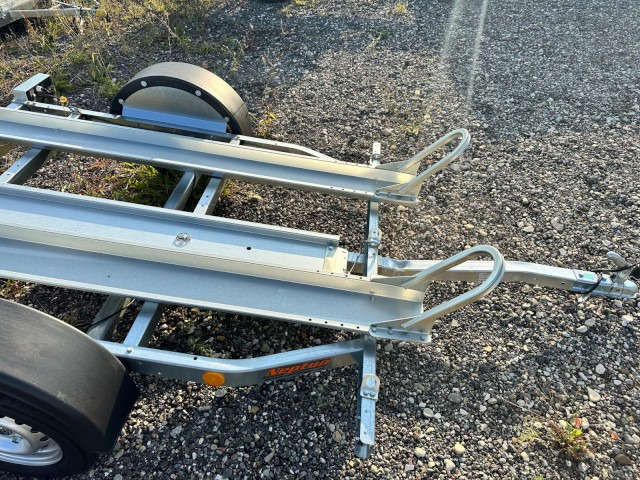 Neptun Motorradanhänger GN064, N6-220 pm2, 100 km/h 0,75 t. 2250 x 1300 x 31 mm - Remorcă pentru motociclete: Foto 2 Neptun Motorradanhänger GN064, N6-220 pm2, 100 km/h 0,75 t. 2250 x 1300 x 31 mm - Remorcă pentru motociclete: Foto 2