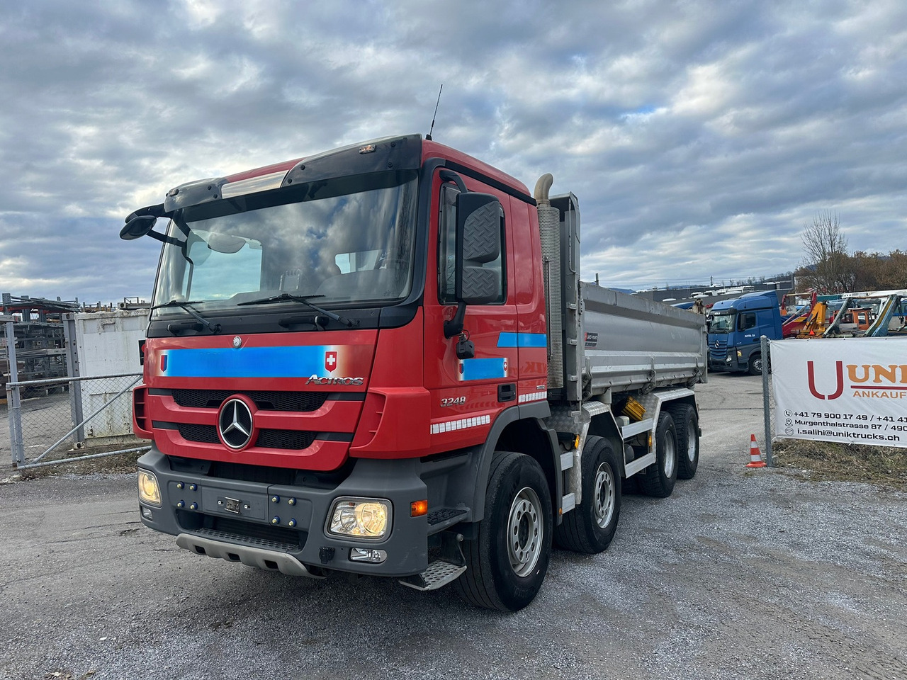 MERCEDES-BENZ Actros 3248 8x4 Kipper - Camion basculantă: Foto 2 MERCEDES-BENZ Actros 3248 8x4 Kipper - Camion basculantă: Foto 2