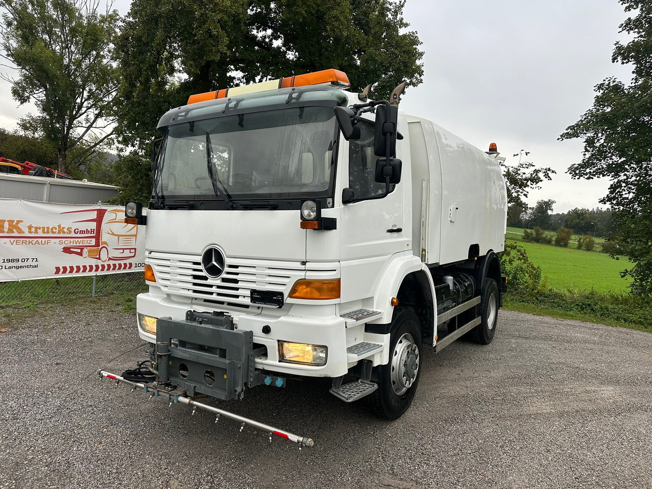 MERCEDES-BENZ Atego 1823 4x4 Faun 7m3 - Măturătoare stradală: Foto 1 MERCEDES-BENZ Atego 1823 4x4 Faun 7m3 - Măturătoare stradală: Foto 1
