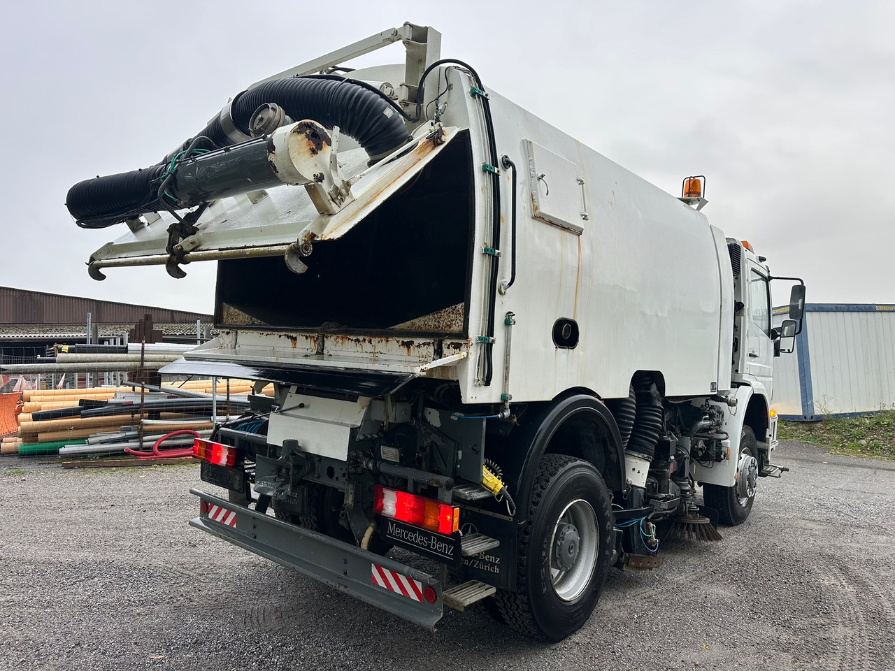 MERCEDES-BENZ Atego 1823 4x4 Faun 7m3 - Măturătoare stradală: Foto 5 MERCEDES-BENZ Atego 1823 4x4 Faun 7m3 - Măturătoare stradală: Foto 5