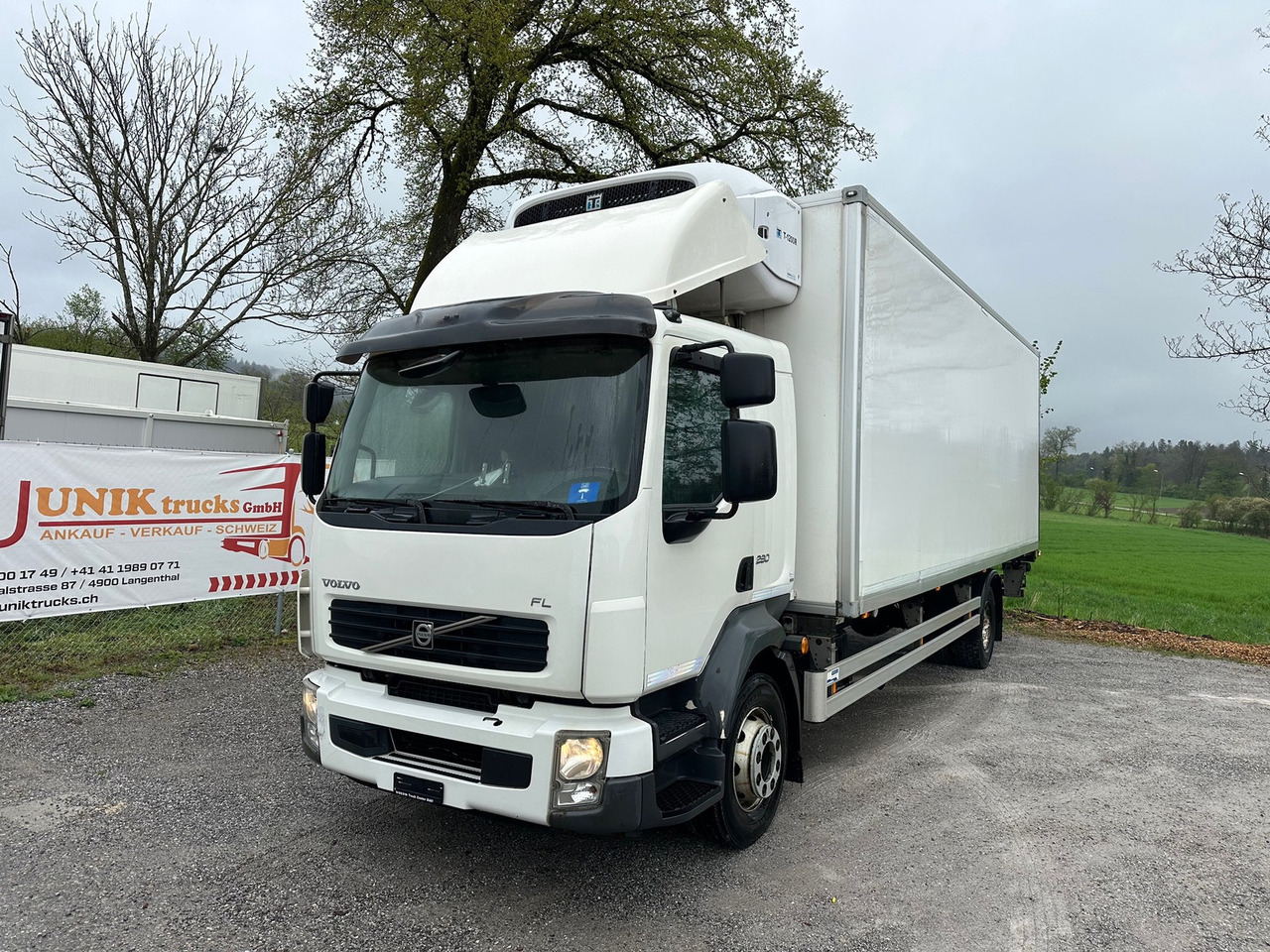 VOLVO FL 290 4x2 thermoking 1200 - Camion frigider: Foto 1 VOLVO FL 290 4x2 thermoking 1200 - Camion frigider: Foto 1