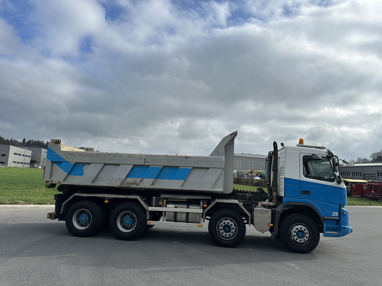VOLVO FMX 420 440 460 480 8x4 Kettengäret sörling mulde - Camion cu cârlig: Foto 5 VOLVO FMX 420 440 460 480 8x4 Kettengäret sörling mulde - Camion cu cârlig: Foto 5