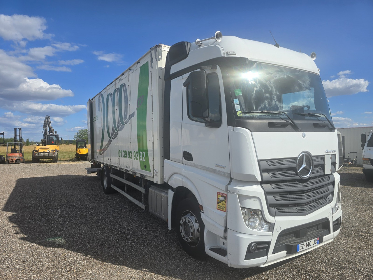 MERCEDES-BENZ 1833 - Camion furgon: Foto 3 MERCEDES-BENZ 1833 - Camion furgon: Foto 3