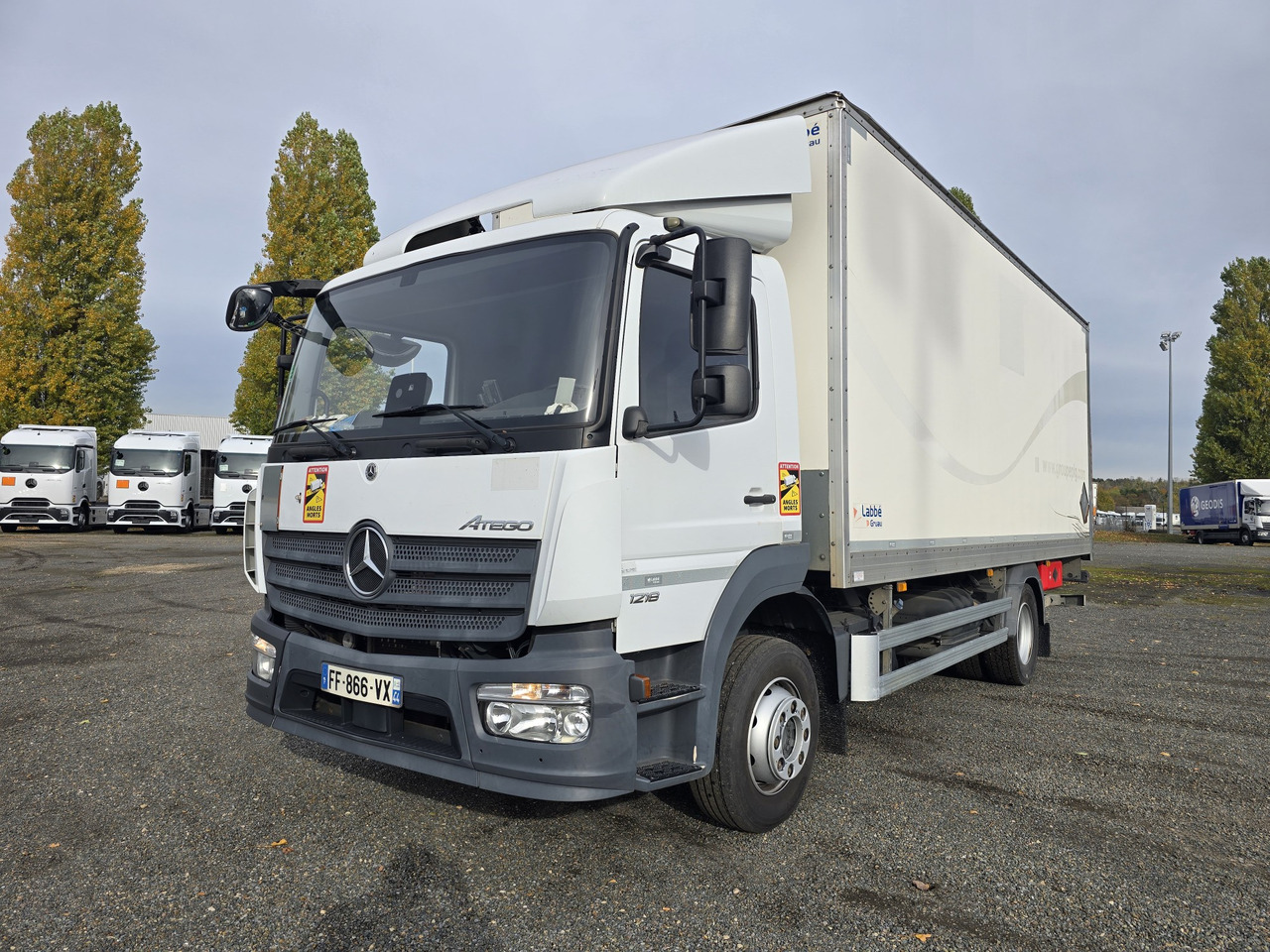 MERCEDES-BENZ Atego 1218 - Box - LIFT - SIDE DOOR - ADR - Camion furgon: Foto 1 MERCEDES-BENZ Atego 1218 - Box - LIFT - SIDE DOOR - ADR - Camion furgon: Foto 1