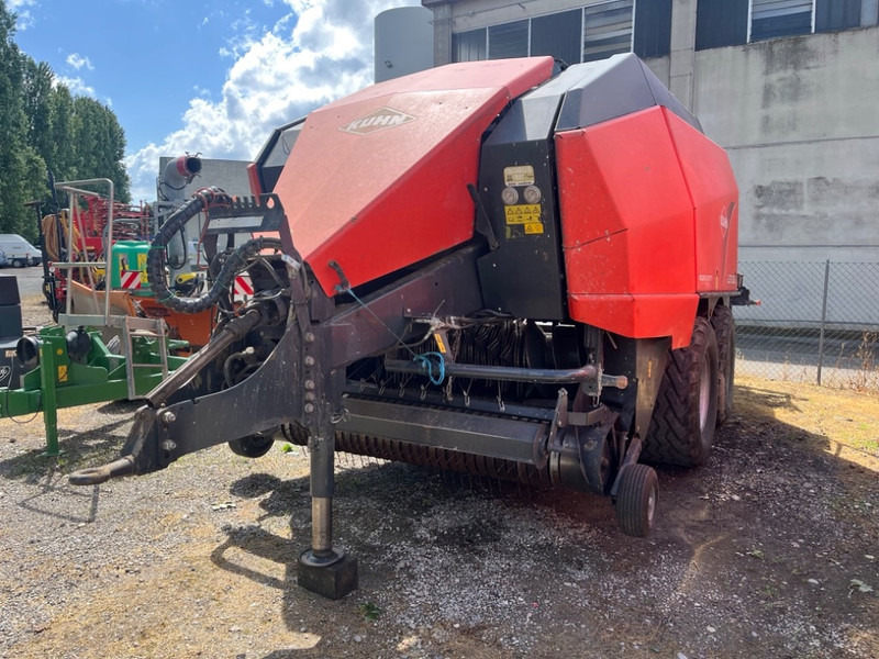Kuhn LSB 1290 - Presă baloţi dreptunghiulari: Foto 1 Kuhn LSB 1290 - Presă baloţi dreptunghiulari: Foto 1
