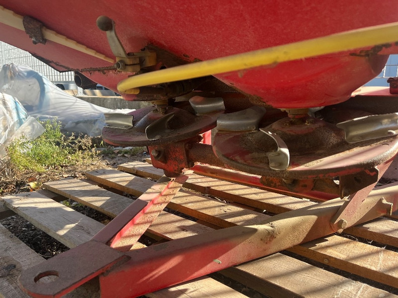 Lely Centerliner CB 1000 - Imprastietor îngrăşăminte: Foto 2 Lely Centerliner CB 1000 - Imprastietor îngrăşăminte: Foto 2
