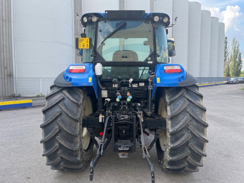 New Holland T 5.95 DC - Tractor agricol: Foto 5 New Holland T 5.95 DC - Tractor agricol: Foto 5