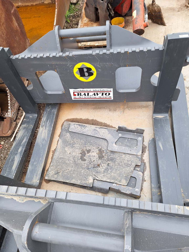 BALAVTO pallet forks 1500 mm - Furci: Foto 1 BALAVTO pallet forks 1500 mm - Furci: Foto 1