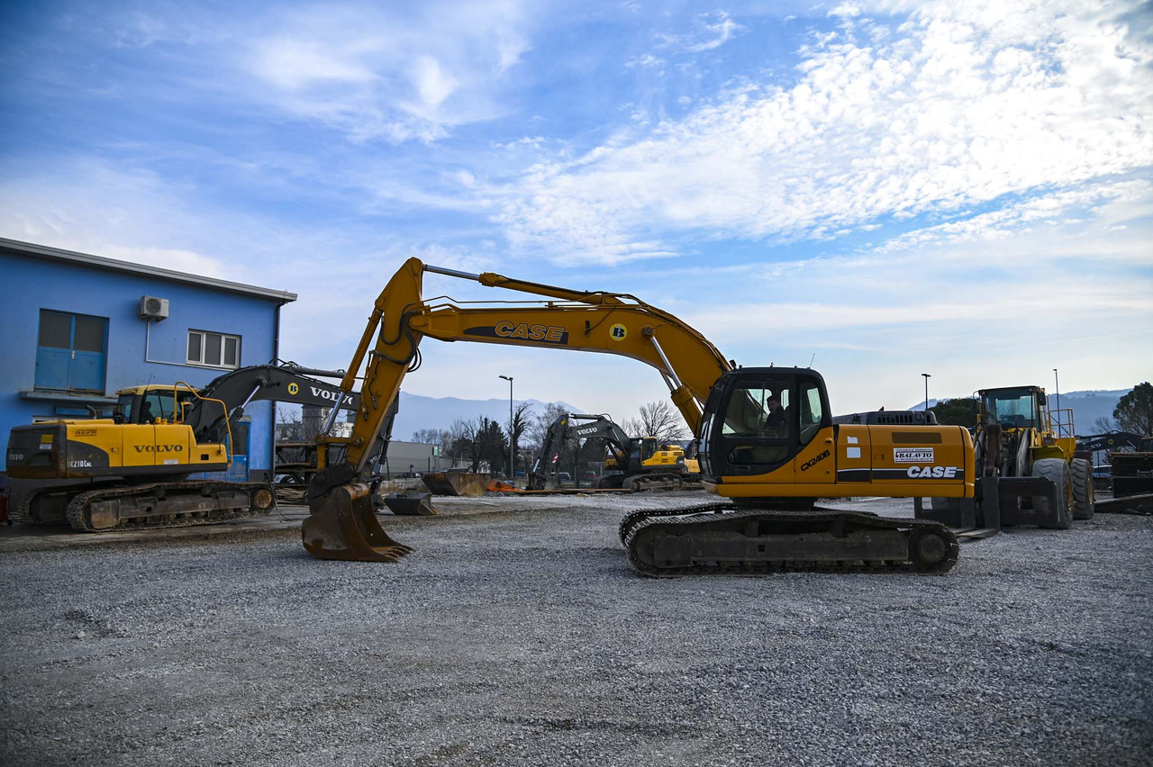 Case CX240B - Excavator pe şenile: Foto 3 Case CX240B - Excavator pe şenile: Foto 3