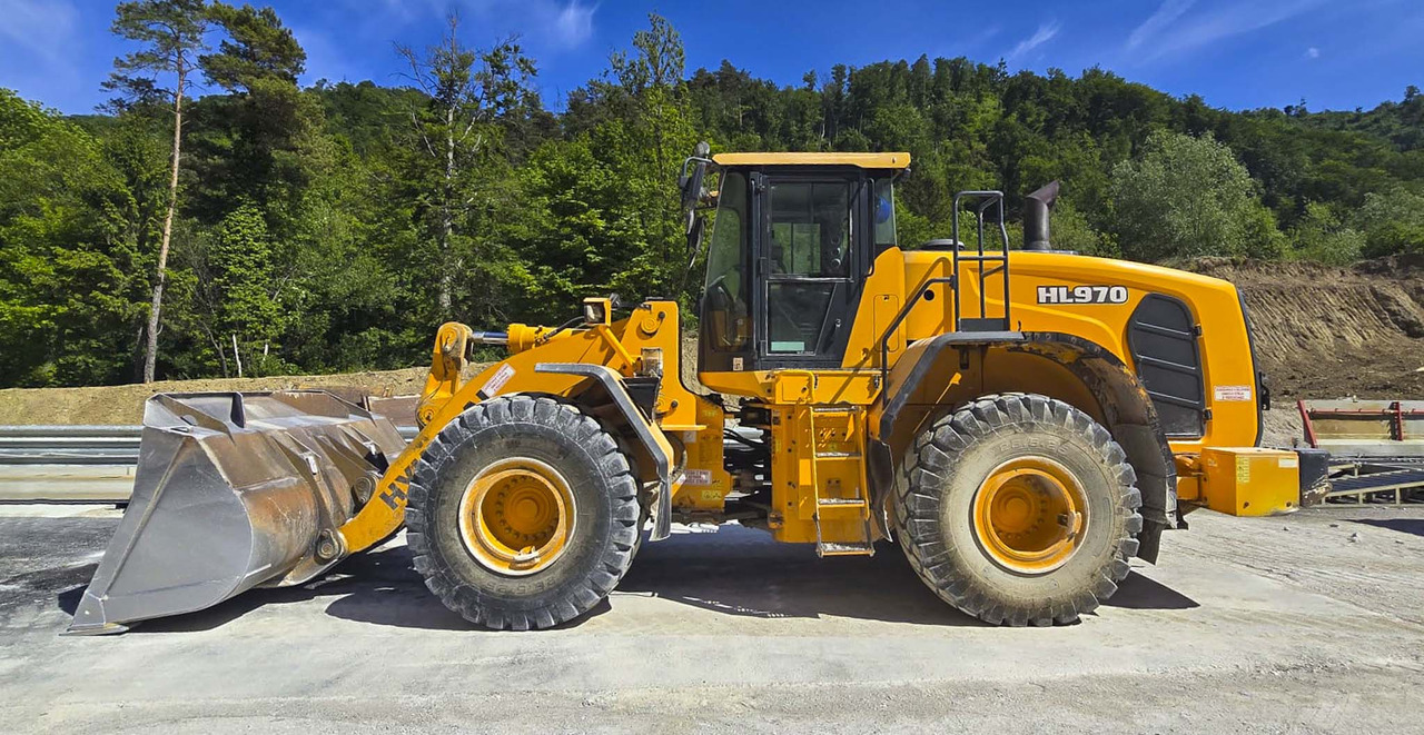 HYUNDAI HL970 - Încărcător frontal pe pneuri: Foto 2 HYUNDAI HL970 - Încărcător frontal pe pneuri: Foto 2