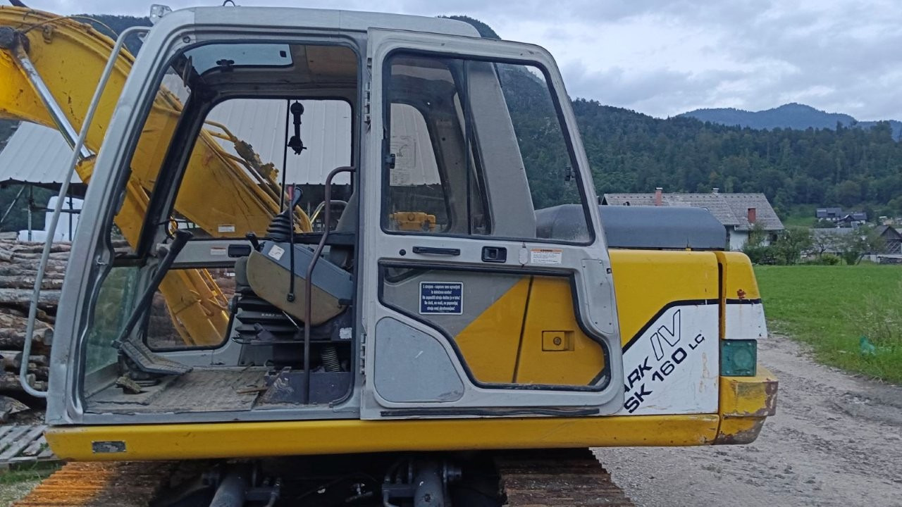 KOBELCO SK 130LC - Excavator pe şenile: Foto 1 KOBELCO SK 130LC - Excavator pe şenile: Foto 1