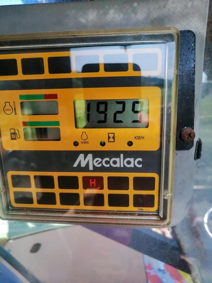 MECALAC 14 MXT - Excavator pe roţi: Foto 5 MECALAC 14 MXT - Excavator pe roţi: Foto 5