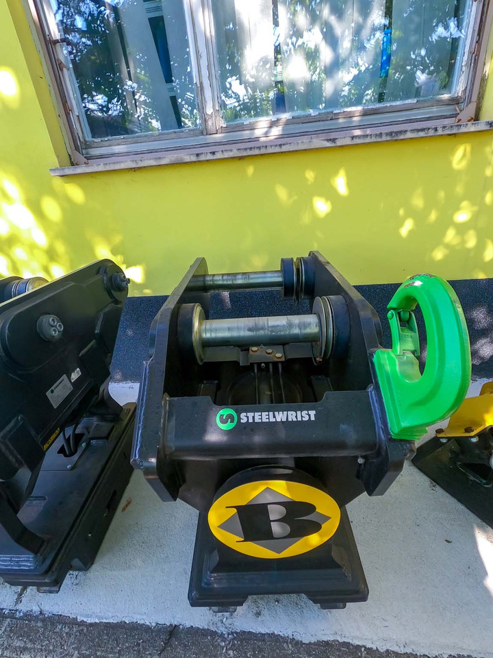 Steelwrist 240/S70 FPL tiltrotator - Tiltrotator pentru Utilaje constructii: Foto 3 Steelwrist 240/S70 FPL tiltrotator - Tiltrotator pentru Utilaje constructii: Foto 3