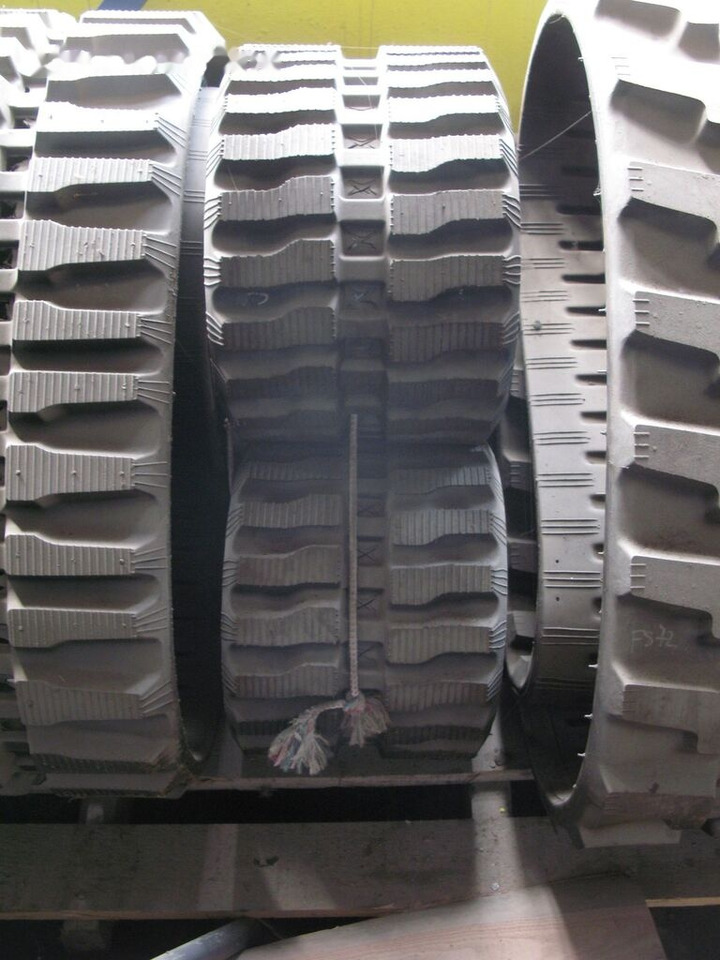 TAERYUK CS300X52,5X78 - Senila pentru Excavator: Foto 1 TAERYUK CS300X52,5X78 - Senila pentru Excavator: Foto 1