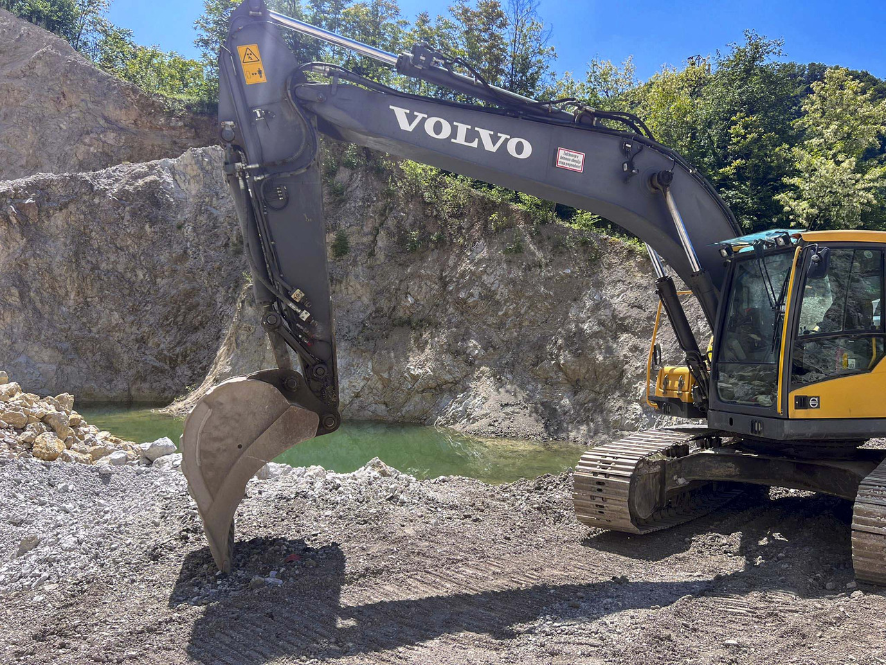VOLVO EC220D - Excavator pe şenile: Foto 2 VOLVO EC220D - Excavator pe şenile: Foto 2