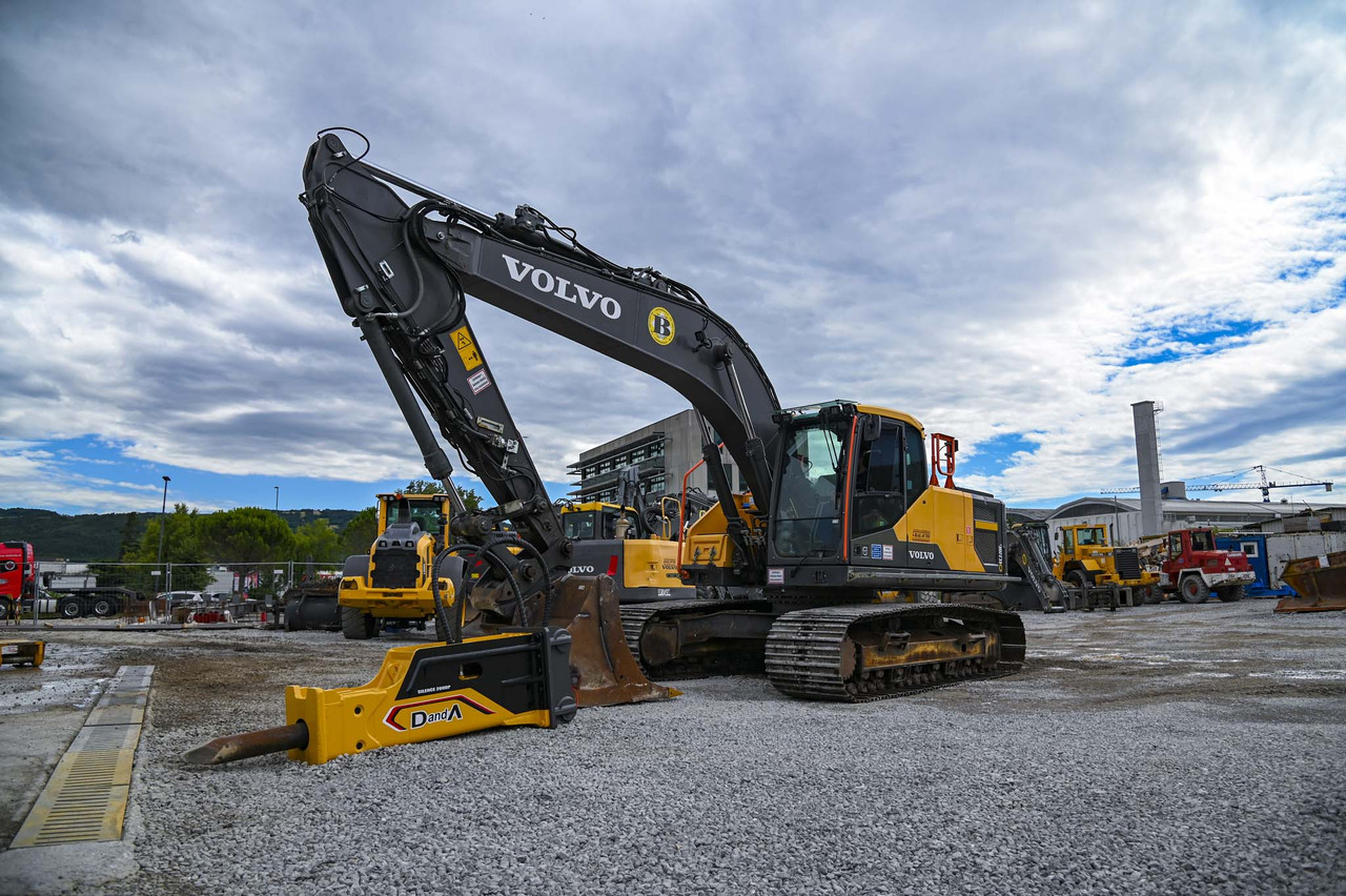 VOLVO EC220EL - Excavator pe şenile: Foto 4 VOLVO EC220EL - Excavator pe şenile: Foto 4