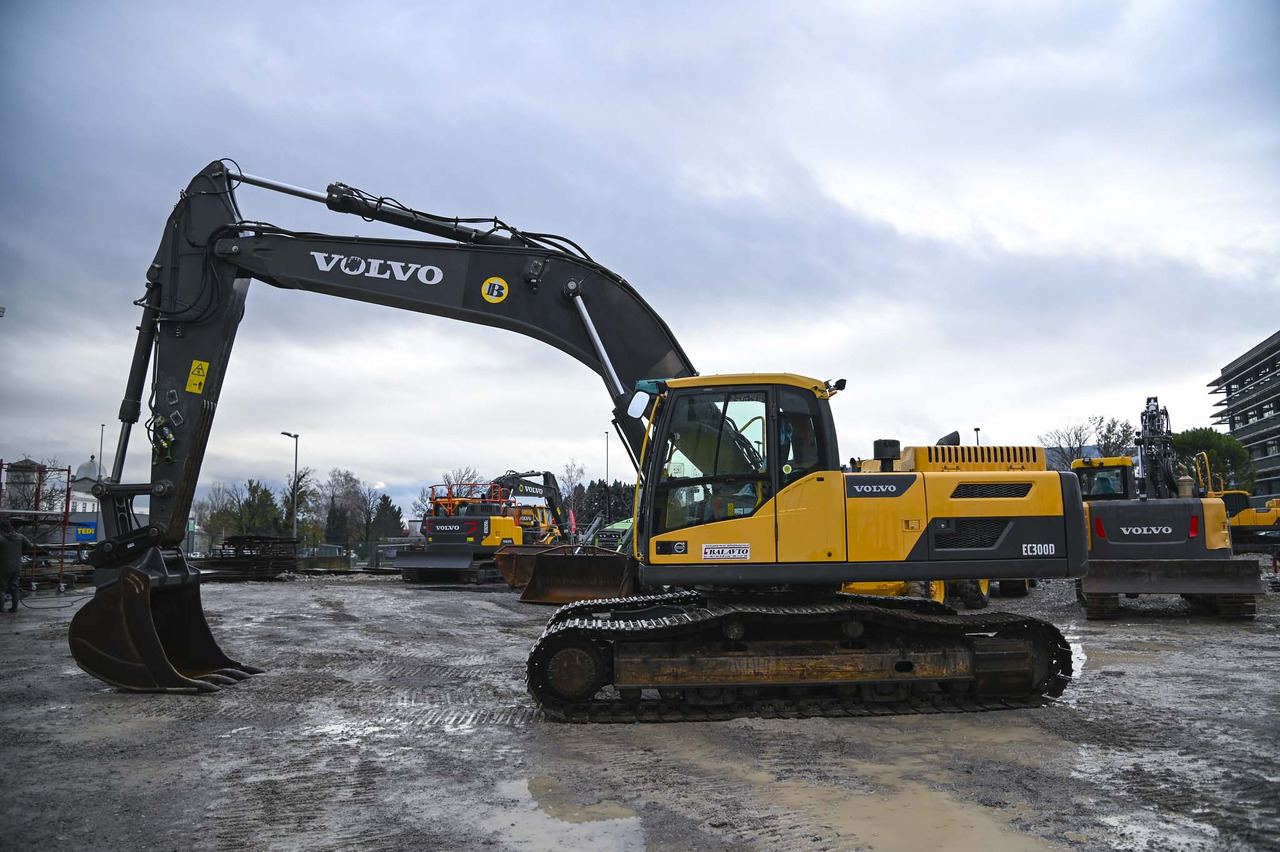 VOLVO EC300DNL - Excavator pe şenile: Foto 2 VOLVO EC300DNL - Excavator pe şenile: Foto 2