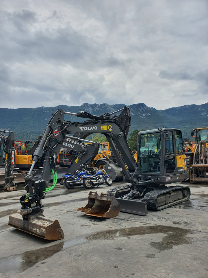 VOLVO EC60E - Mini excavator: Foto 3 VOLVO EC60E - Mini excavator: Foto 3