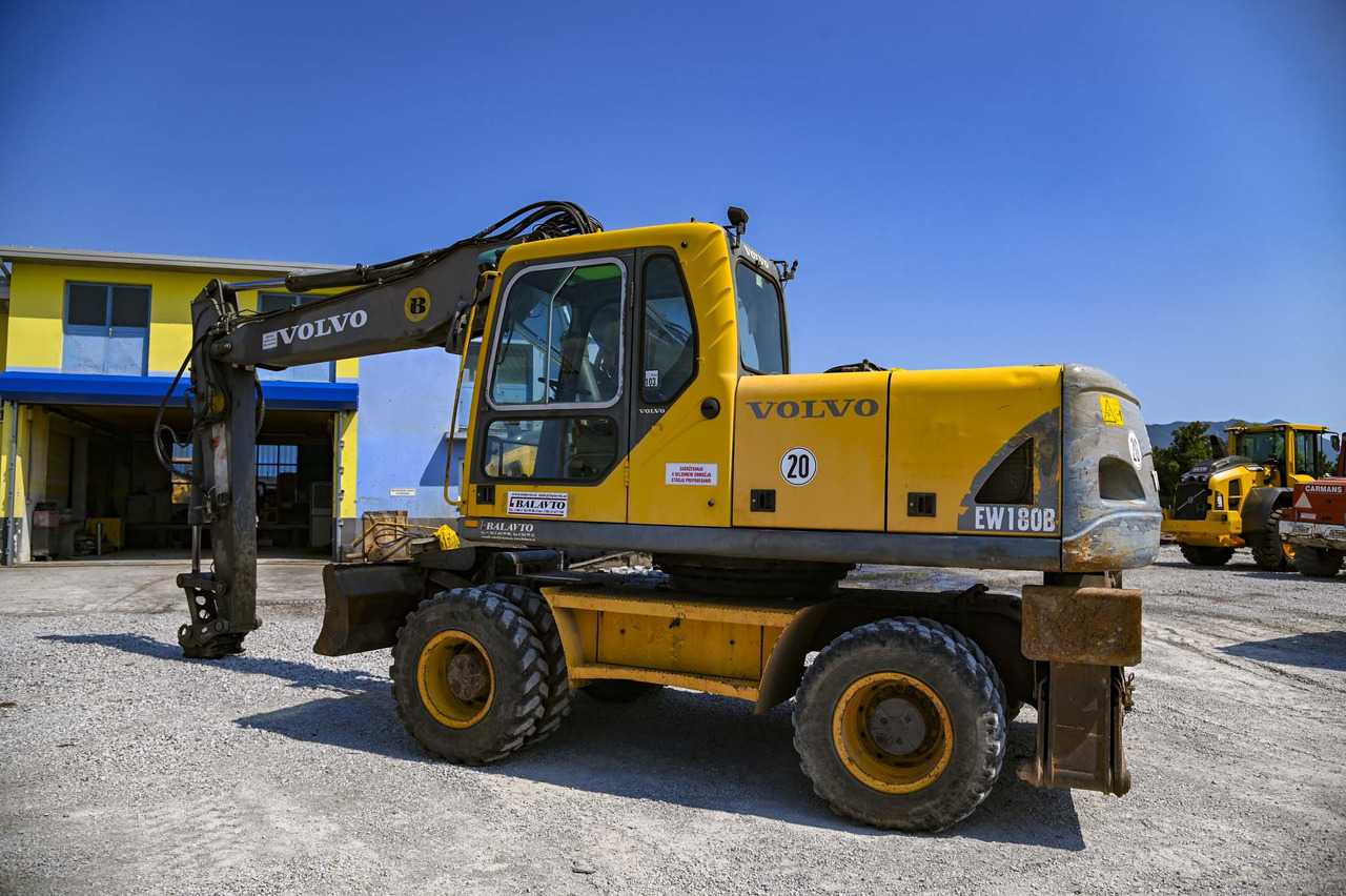 VOLVO EW180B - Excavator pe roţi: Foto 3 VOLVO EW180B - Excavator pe roţi: Foto 3