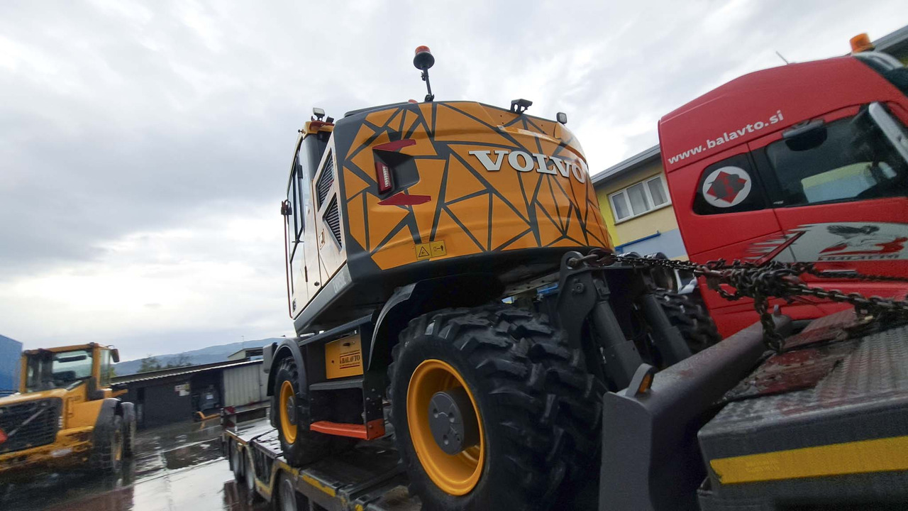 VOLVO EWR150E - Excavator pe roţi: Foto 4 VOLVO EWR150E - Excavator pe roţi: Foto 4