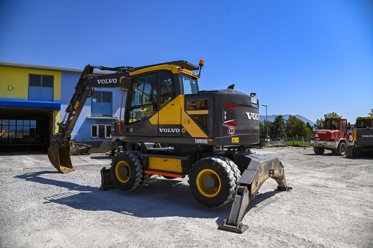 VOLVO EWR150E - Excavator pe roţi: Foto 4 VOLVO EWR150E - Excavator pe roţi: Foto 4