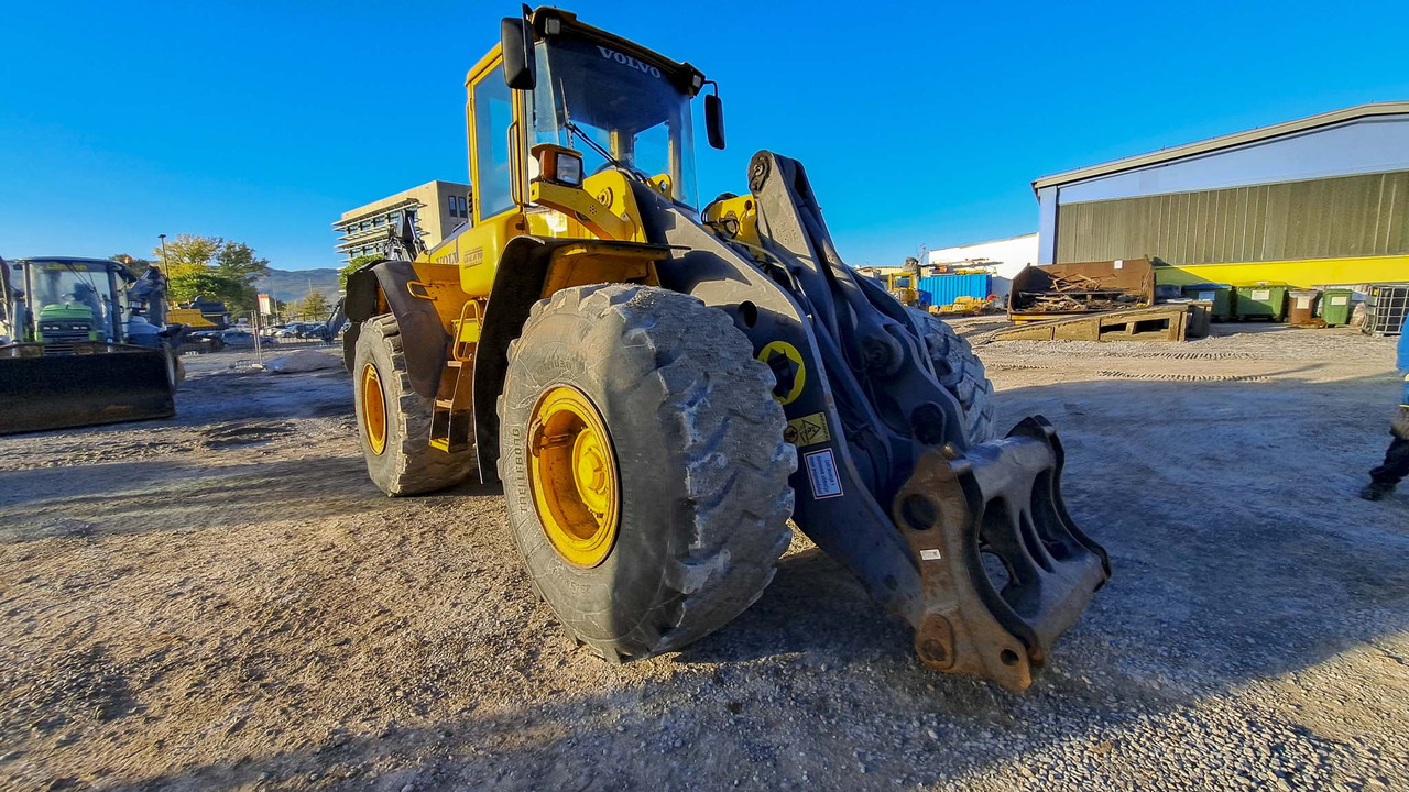 VOLVO L120E - Încărcător frontal pe pneuri: Foto 3 VOLVO L120E - Încărcător frontal pe pneuri: Foto 3