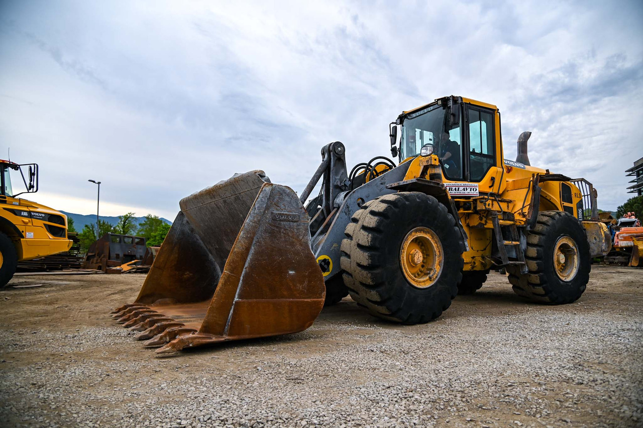 VOLVO L180G - Încărcător frontal pe pneuri: Foto 1 VOLVO L180G - Încărcător frontal pe pneuri: Foto 1