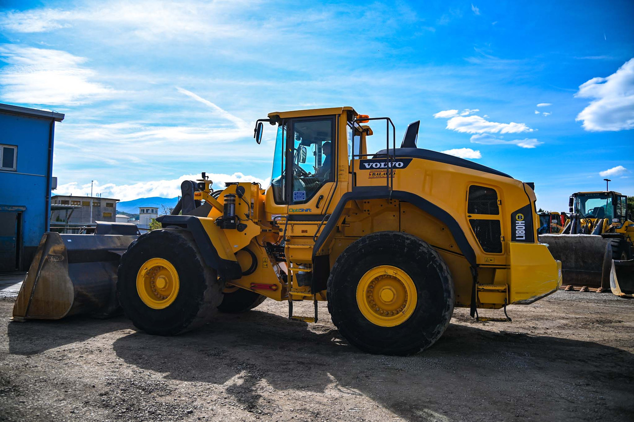 VOLVO L180H - Încărcător frontal pe pneuri: Foto 3 VOLVO L180H - Încărcător frontal pe pneuri: Foto 3