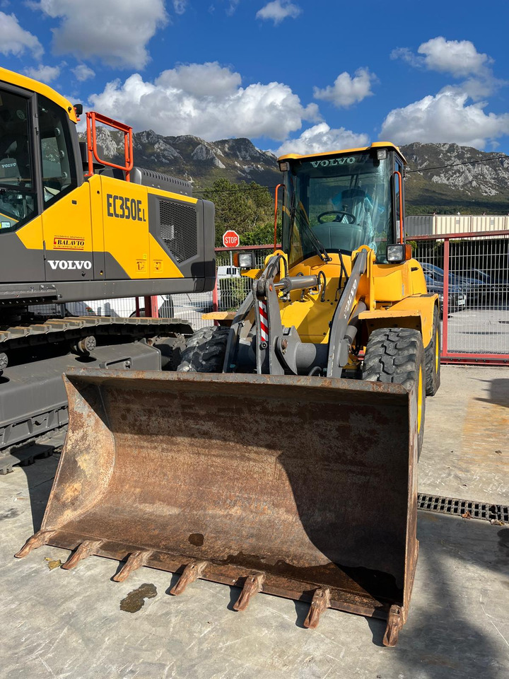 VOLVO L35B - Încărcător frontal pe pneuri: Foto 2 VOLVO L35B - Încărcător frontal pe pneuri: Foto 2