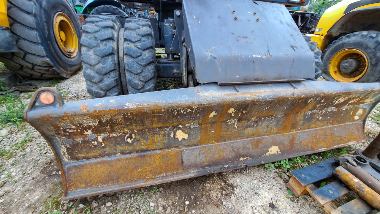 VOLVO blade for Volvo EWR150E - Lamă pentru Utilaje constructii: Foto 2 VOLVO blade for Volvo EWR150E - Lamă pentru Utilaje constructii: Foto 2