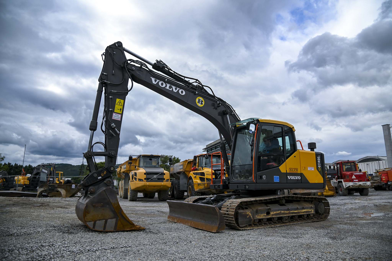 Volvo EC140E - Excavator pe şenile: Foto 1 Volvo EC140E - Excavator pe şenile: Foto 1