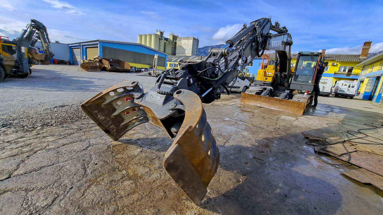 Volvo ECR235EL - Excavator pe şenile: Foto 2 Volvo ECR235EL - Excavator pe şenile: Foto 2