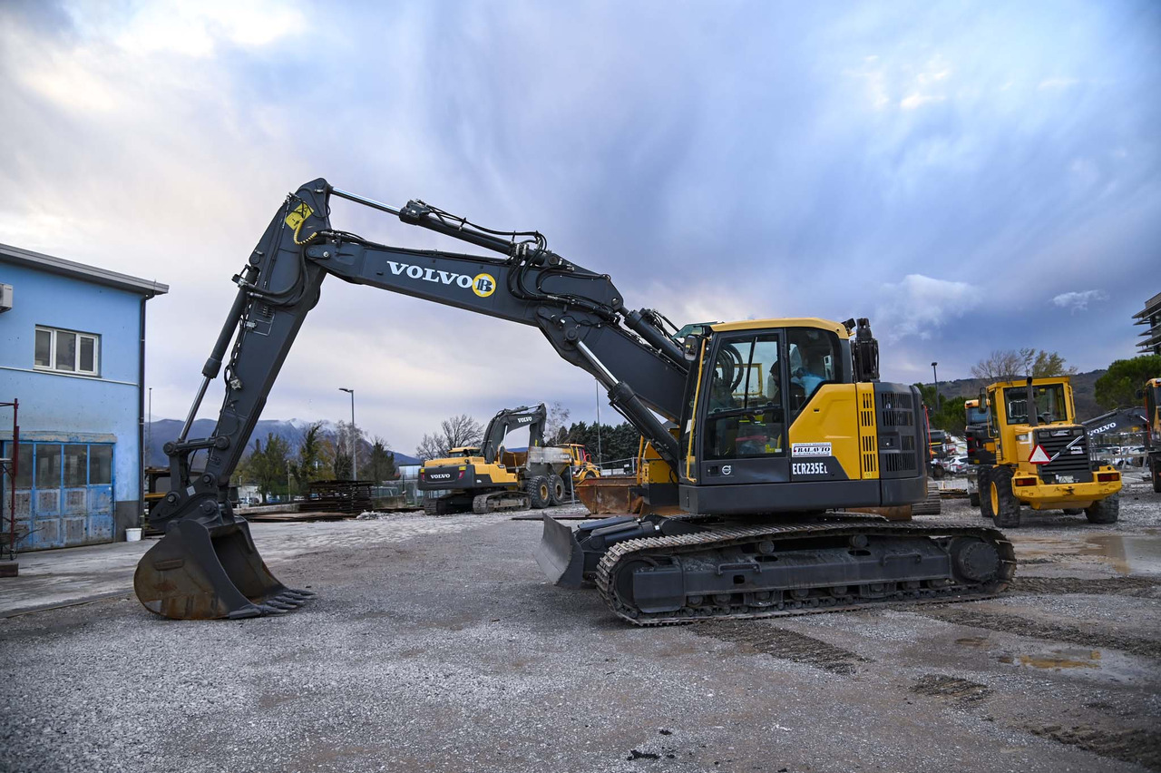 Volvo ECR235EL - Excavator pe şenile: Foto 3 Volvo ECR235EL - Excavator pe şenile: Foto 3