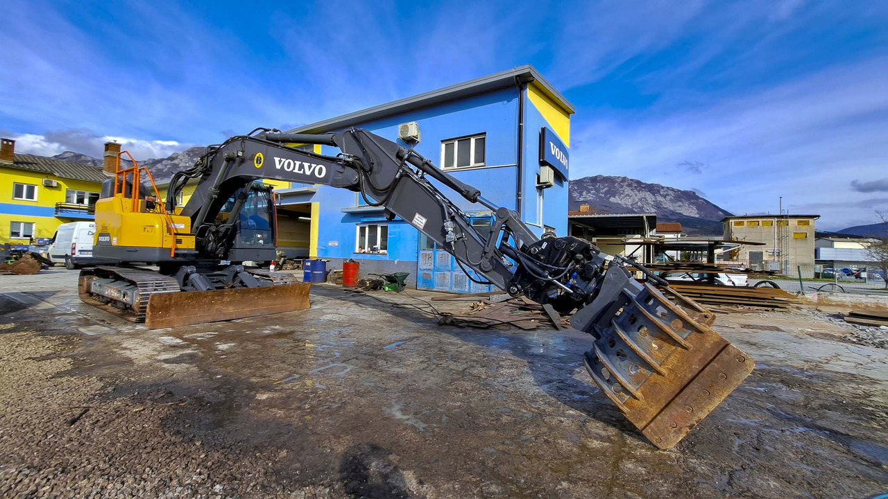 Volvo ECR235EL - Excavator pe şenile: Foto 3 Volvo ECR235EL - Excavator pe şenile: Foto 3