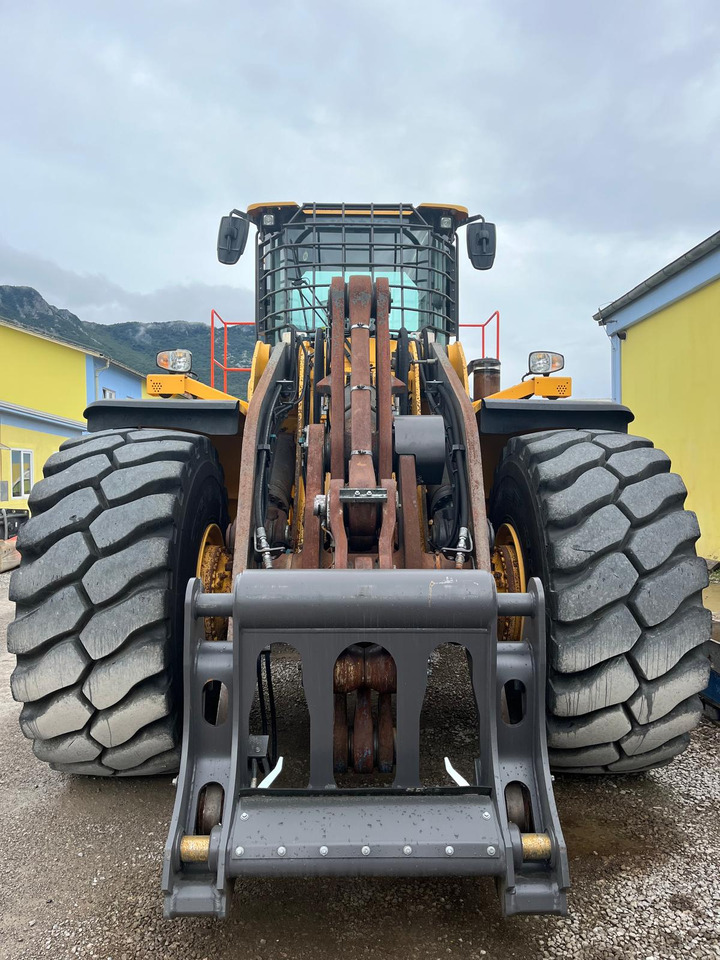 Volvo L220H - Încărcător frontal pe pneuri: Foto 4 Volvo L220H - Încărcător frontal pe pneuri: Foto 4