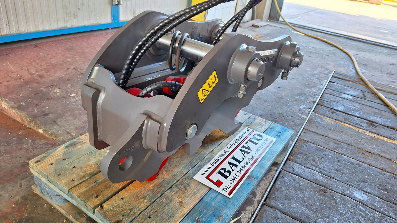 Volvo hydraulic quick coupler UNI65 - Cuplare rapidă pentru Excavator: Foto 3 Volvo hydraulic quick coupler UNI65 - Cuplare rapidă pentru Excavator: Foto 3