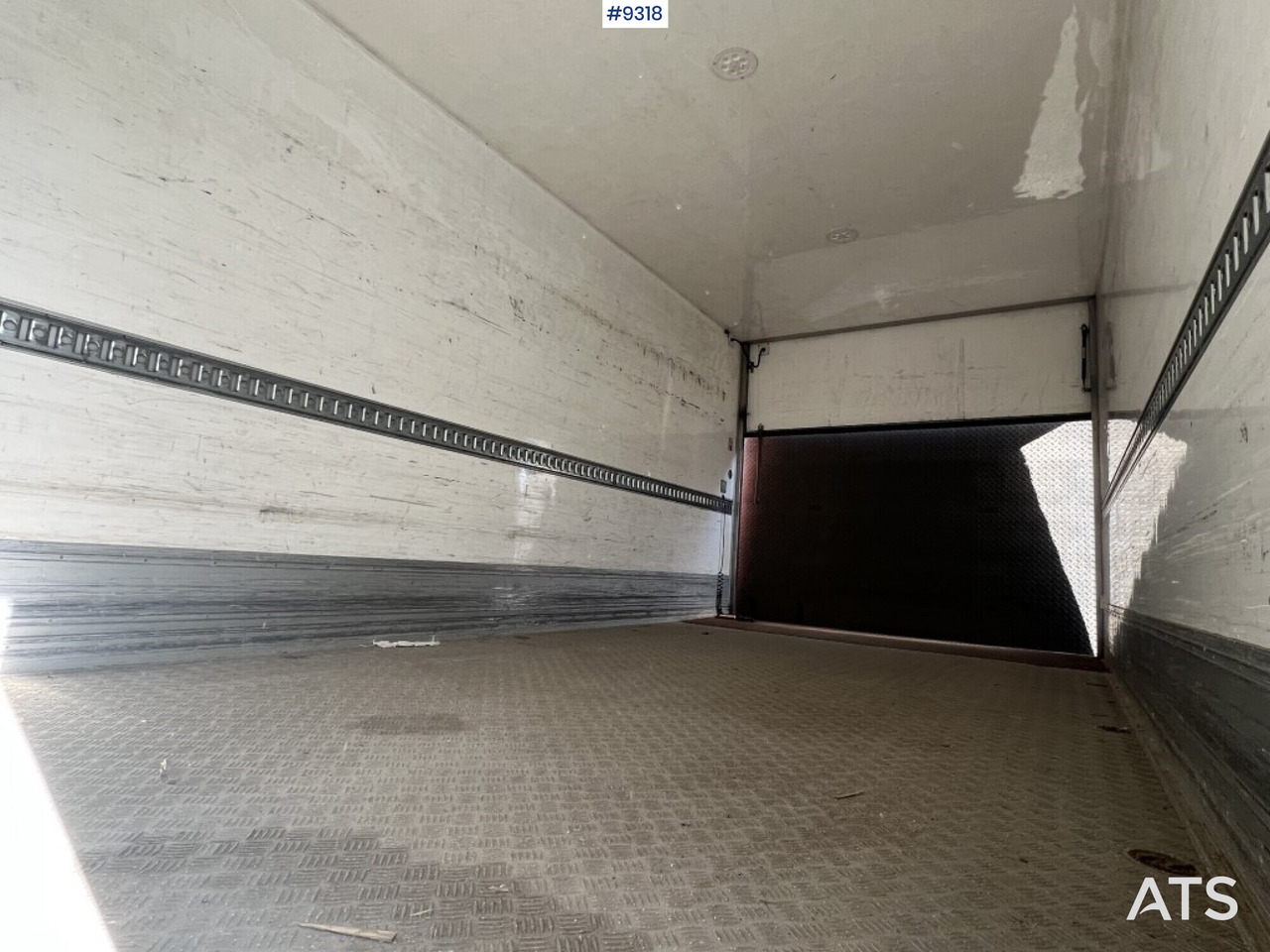 Box Truck Atego - MERCEDES-BENZ 970.27 - Camion furgon: Foto 5 Box Truck Atego - MERCEDES-BENZ 970.27 - Camion furgon: Foto 5