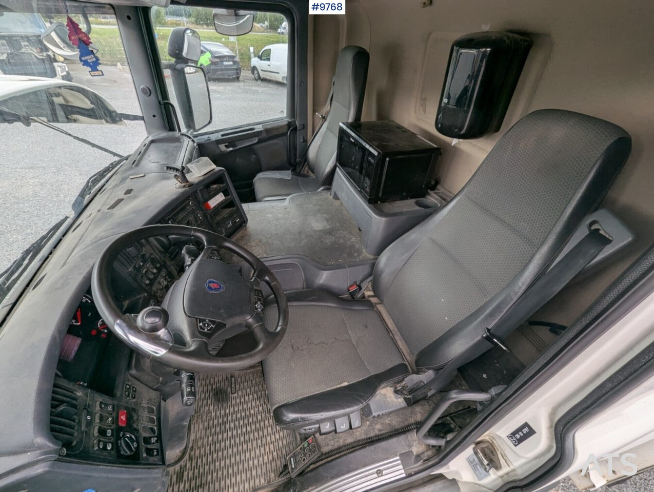 Box Truck Scania P280 4X2 with tail lift - Camion furgon: Foto 5 Box Truck Scania P280 4X2 with tail lift - Camion furgon: Foto 5