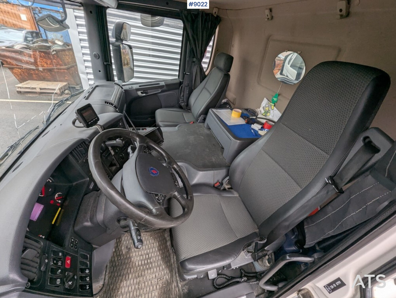 Box Truck Scania P320 6X2 with tailgate lift - Camion furgon: Foto 5 Box Truck Scania P320 6X2 with tailgate lift - Camion furgon: Foto 5