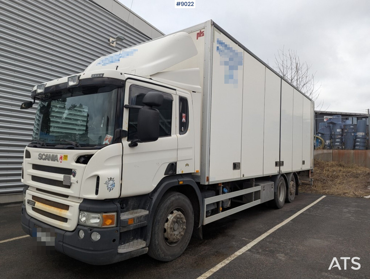 Box Truck Scania P320 6X2 with tailgate lift - Camion furgon: Foto 1 Box Truck Scania P320 6X2 with tailgate lift - Camion furgon: Foto 1