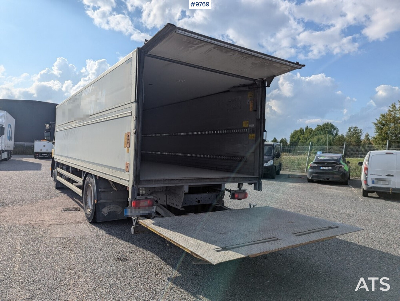 Box Truck Volvo FE 4X2 with tail lift, height adjustable box - Camion furgon: Foto 4 Box Truck Volvo FE 4X2 with tail lift, height adjustable box - Camion furgon: Foto 4
