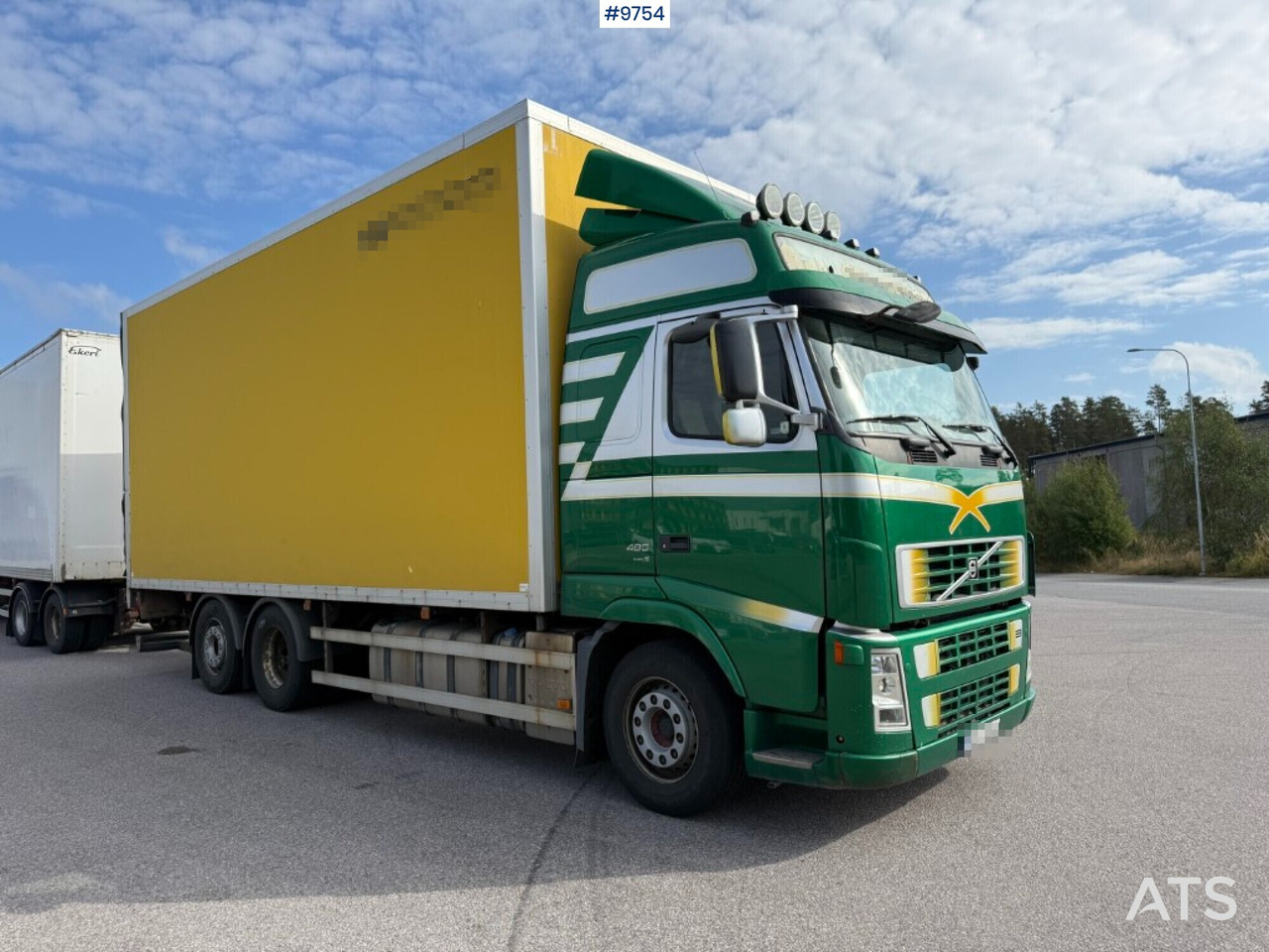 Box Truck Volvo FH 480 with 4-axle Ekeri trailer (VIDEO) - Camion furgon: Foto 2 Box Truck Volvo FH 480 with 4-axle Ekeri trailer (VIDEO) - Camion furgon: Foto 2